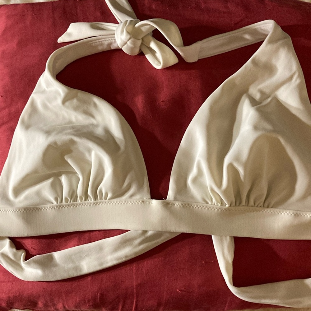 VICTORIA’S SECRET Swim Top Removable Padding Sz: L
